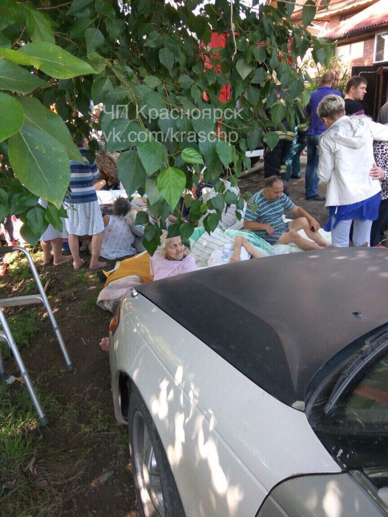 q3fdUqXQgro (2).jpg q3fdUqXQgro (2).jpg