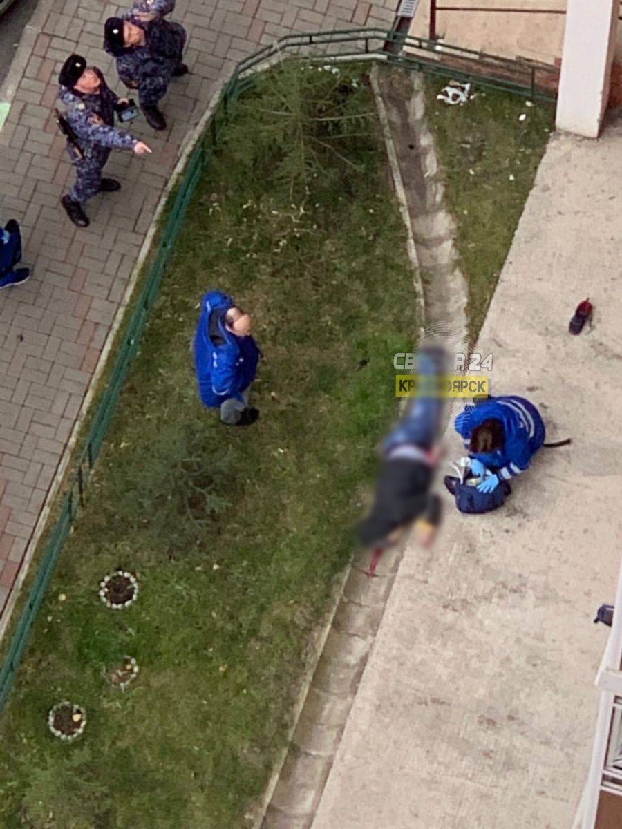 g_MIFpoBk-U (1).jpg g_MIFpoBk-U (1).jpg