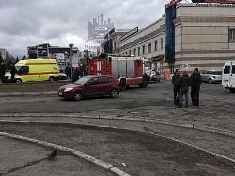 В Красноярском крае эвакуировали 30 зданий из-за сообщений о минировании. vk.com/kraschp