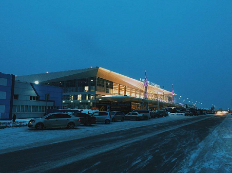 На территории аэропорта разрешили запустить производственные цеха. фото: Леся Никитина