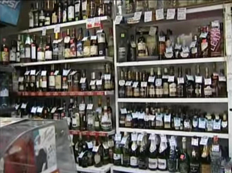 Минздрав предлагает запретить продажу алкоголя на выходных. Кадр: архив «7 канала»