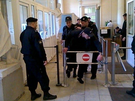 Красноярца лишили свободы за неуважение к суду и развязность. Фото: fssprus.ru
