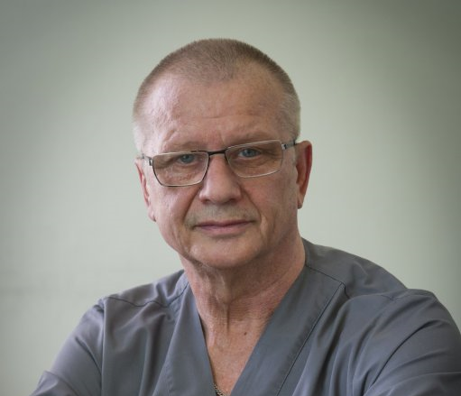 В Красноярске от коронавируса и его осложнений умер хирург 20-й больницы Валерий Большаков