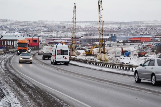 В Красноярске при строительстве развязки на Северном шоссе выкопали полезных ископаемых на 10 млн рублей