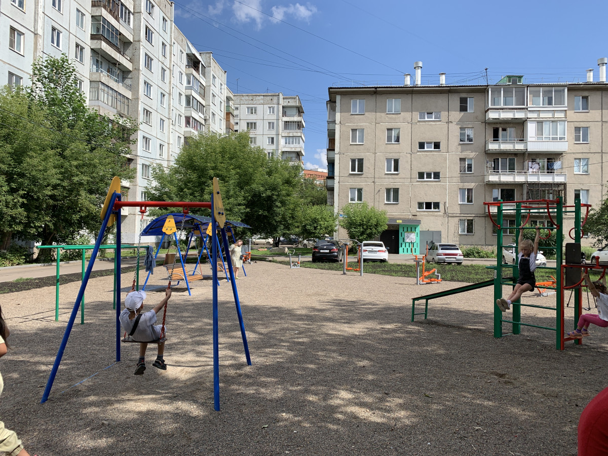 Жители Советского района Красноярска показали дворы после благоустройства по программе «Жилье и городская среда»