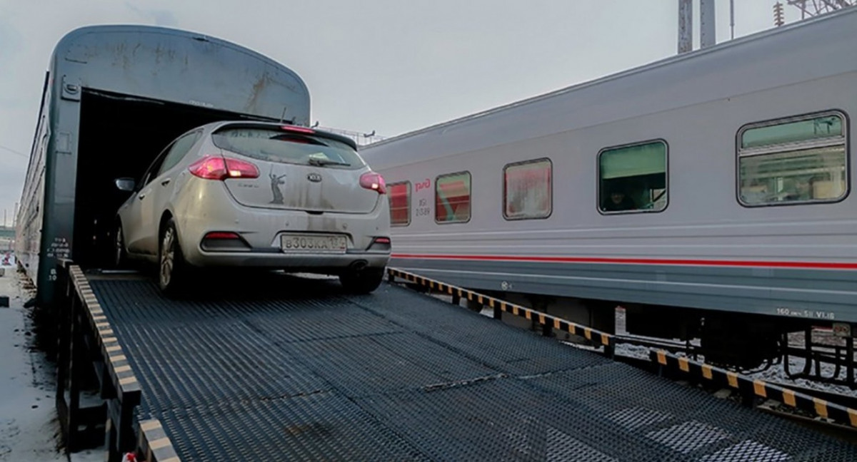 В Красноярск поезд для перевозки автомобилей отправят 23 февраля