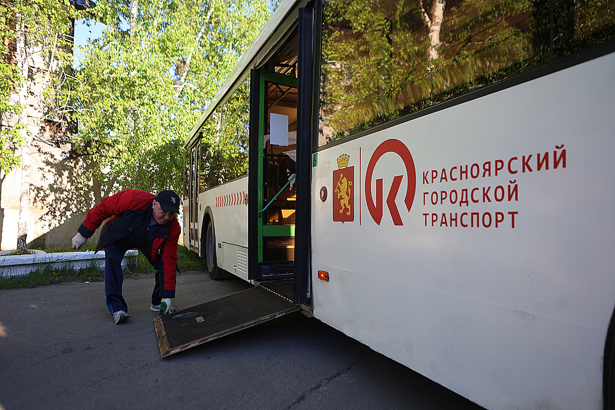 В Красноярск пришли 40 автобусов от правительства Москвы.jpg
