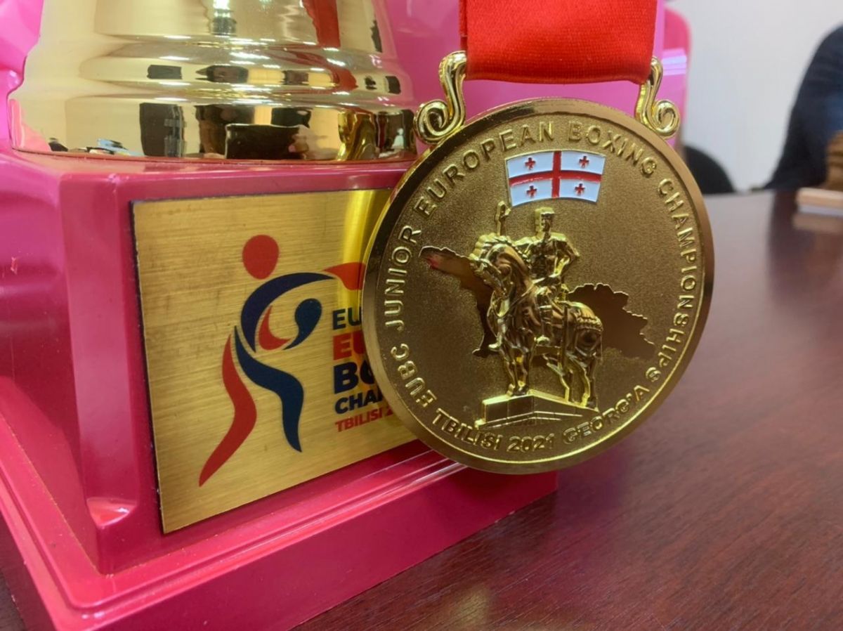Школьница из Красноярска стала чемпионкой Европы по боксу и получила 4000 долларов.jpg Школьница из Красноярска стала чемпионкой Европы по боксу и получила 4000 долларов.jpg