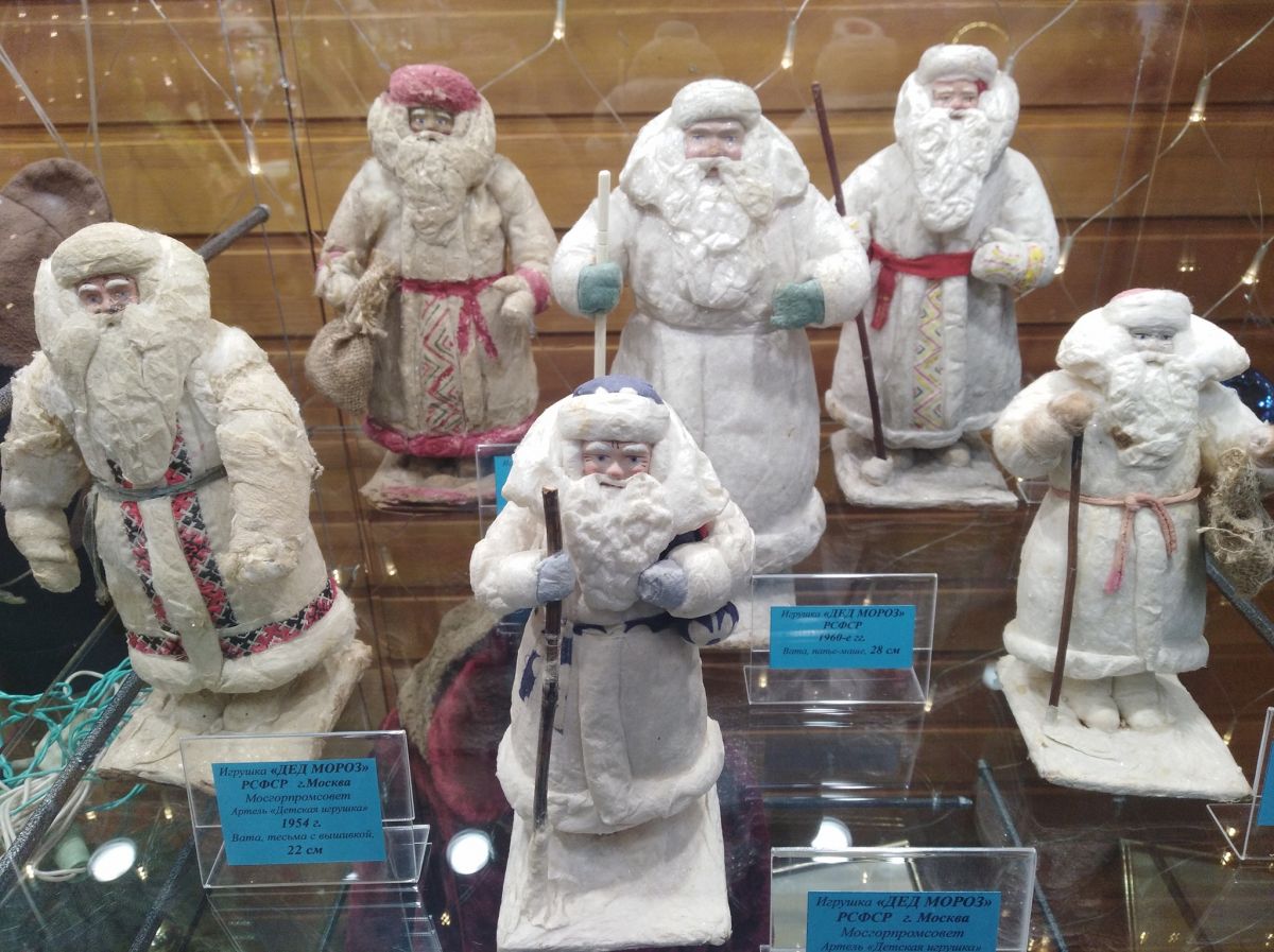 Выставка Дедов Морозов СССР на "Св. Николай" - 7 Канал Красноярск_4 Выставка Дедов Морозов СССР на "Св. Николай" - 7 Канал Красноярск_4