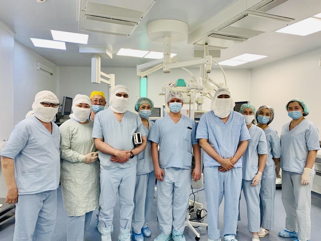 хирурги 2.jpg хирурги 2.jpg