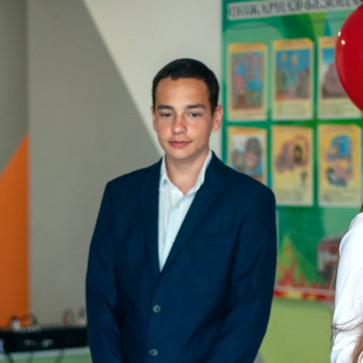 В Красноярске школьника наградили за спасение тонущего мужчины.jpg В Красноярске школьника наградили за спасение тонущего мужчины.jpg