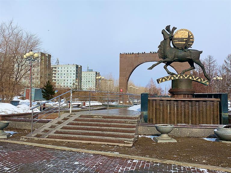 Сквер им.Б.Ряузова (2).jpg Сквер им.Б.Ряузова (2).jpg