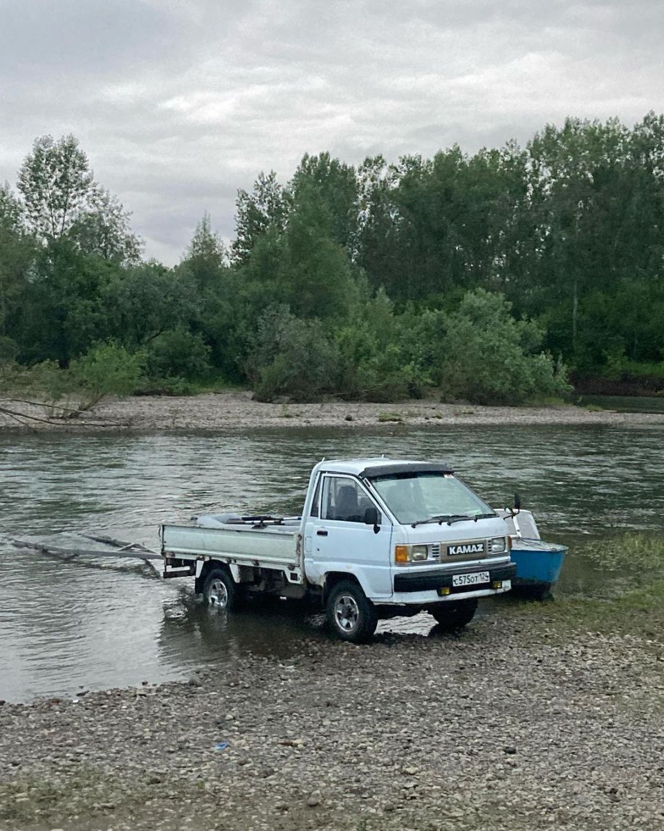 В Красноярском крае ищут утонувшего 8-летнего мальчика.jpg В Красноярском крае ищут утонувшего 8-летнего мальчика.jpg
