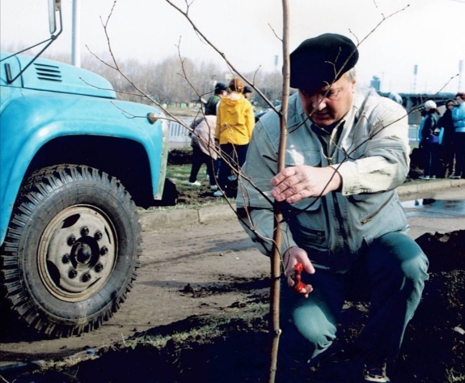 Мэр Красноярска Ерёмин предлагает увековечить в городе имя Пимашкова.jpg Мэр Красноярска Ерёмин предлагает увековечить в городе имя Пимашкова.jpg