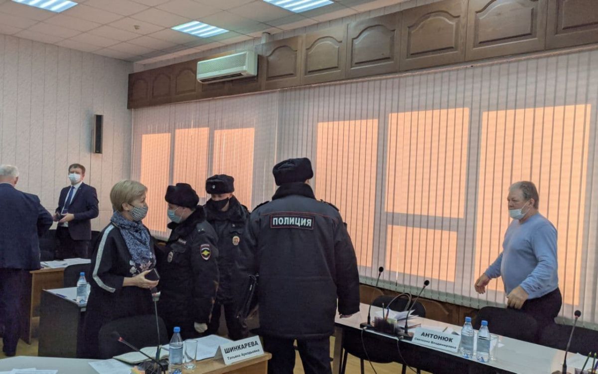 Мэр Зеленогорска вызвал полицию для депутата