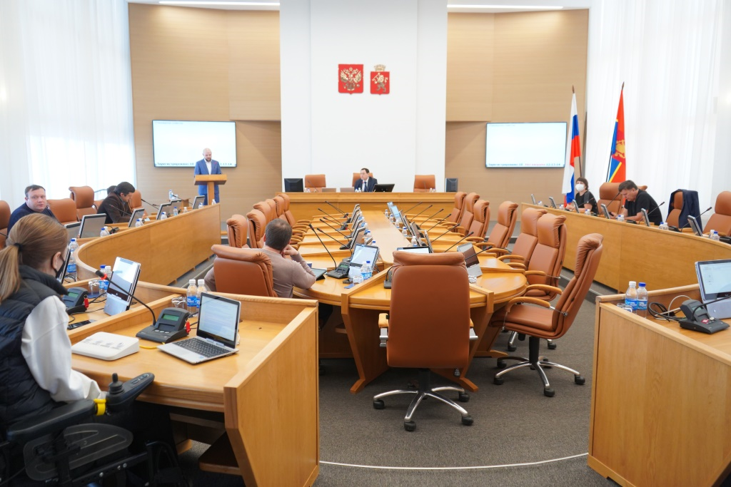 Красноярский горсовет 1.png Красноярский горсовет 1.png