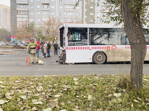 4 человека пострадали в Красноярске в аварии с автобусом . Фото: https://vk.com/kraschp