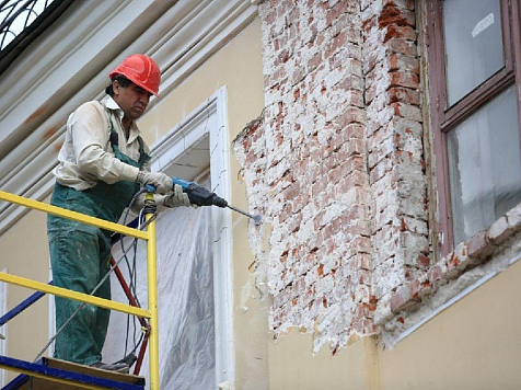 В Красноярске проверили исполнение программы капитального ремонта многоквартирных домов . Фото: idrenome.ru