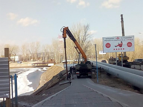 В Красноярске на Абаканской протоке начали восстановление последней водопропускной трубы. Фото: admkrsk.ru