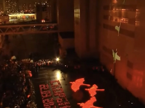 Красноярск почтил память погибших в теракте и присоединился к акции «Журавли». Видео: Kras Mash, администрация Красноярска