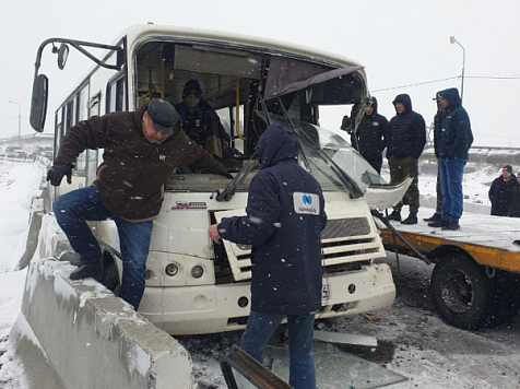 В Норильске в ДТП с автобусом пострадали 6 пассажиров – рабочих. Фото: 24мвд.ру