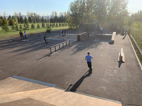 В Красноярске на острове Татышев после ремонта открыли скейт-парк. Фото: vk.com/ostrovtatyshev