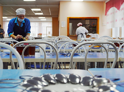 Красноярский край станет первым регионом, где модернизируют систему школьного питания					     title=