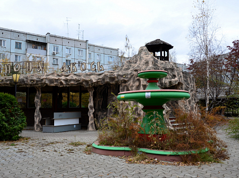В Красноярске сносят незаконно построенное кафе. Фото: dela.ru